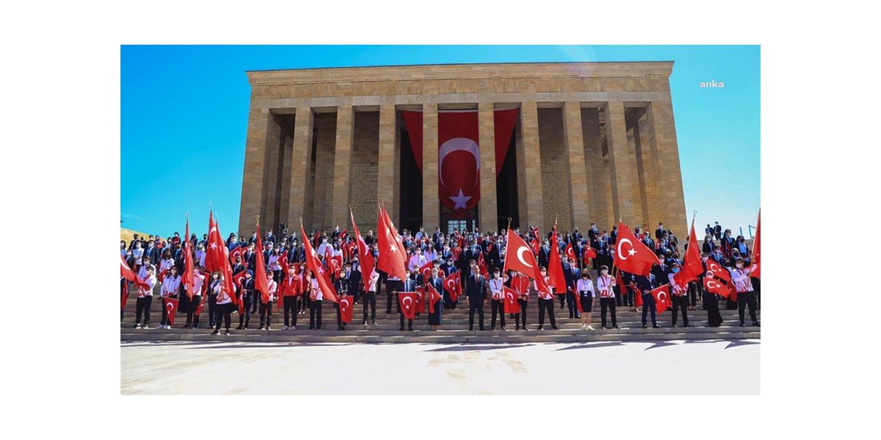 GENÇLİK BAKANI KASAPOĞLU, ANITKABİR’DE ATA’YI ANDI: "GENÇLERİMİZ SORUMLULUĞUN FARKINDA"