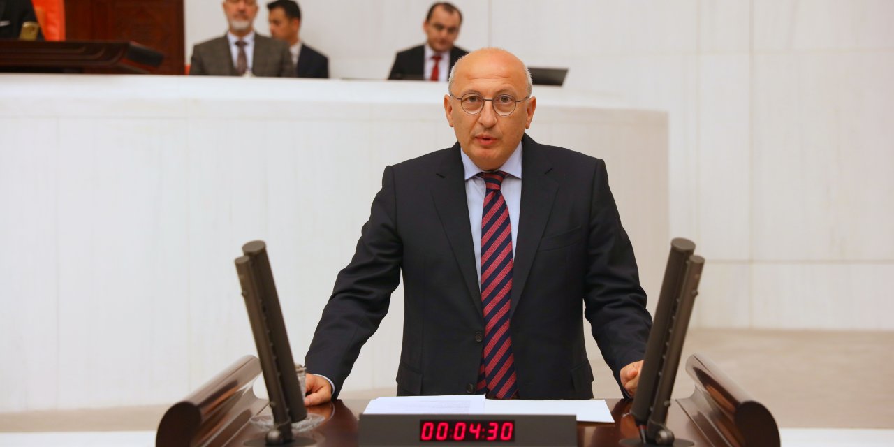 CHP’LİÇAKIRÖZER: “BRUNSON’U BİR TELEFONLA BIRAKANLAR, BAĞIMSIZ YARGI DİYOR”