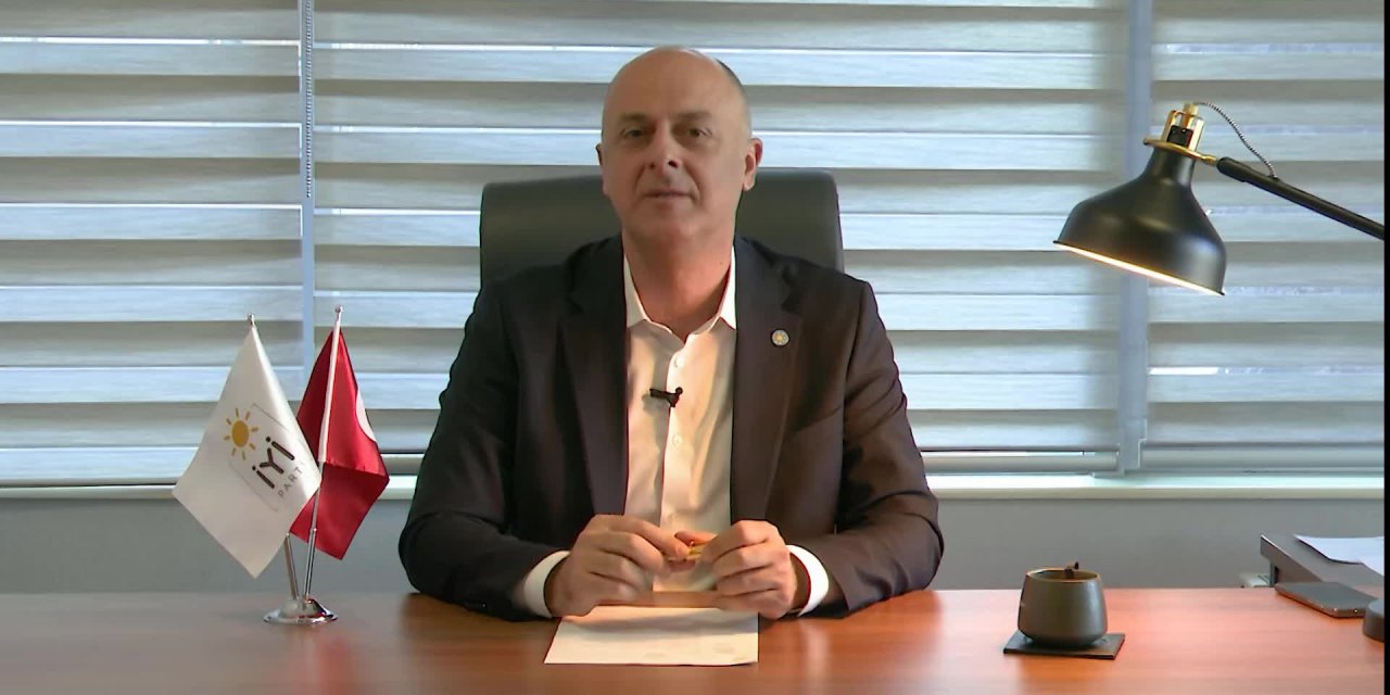 İYİ PARTİLİÖZLALE, KURDAKİ ARTIŞI CEMAL SÜREYYA ŞİİRİYLE YORUMLADI: "ERDOĞAN BAŞKAN, HAYAT KISA, DOLAR UÇUYOR"