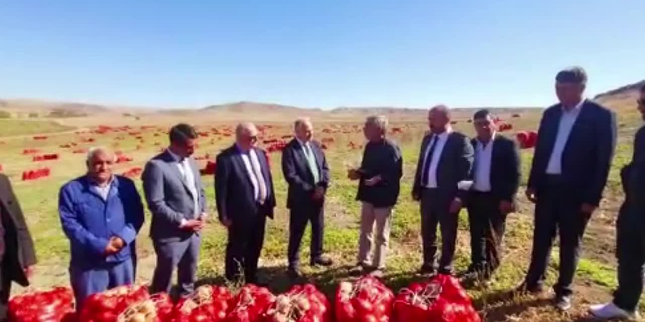 HAYMANALI ÇİFTÇİDEN BAHÇELİ'YE SİTEM ETTİ: "SİZ ÇİFTÇİNİN YANINDA OLUNCA SOĞAN 50 KURUŞA DÜŞTÜ, MAZOT 8 LİRAYA ÇIKTI"