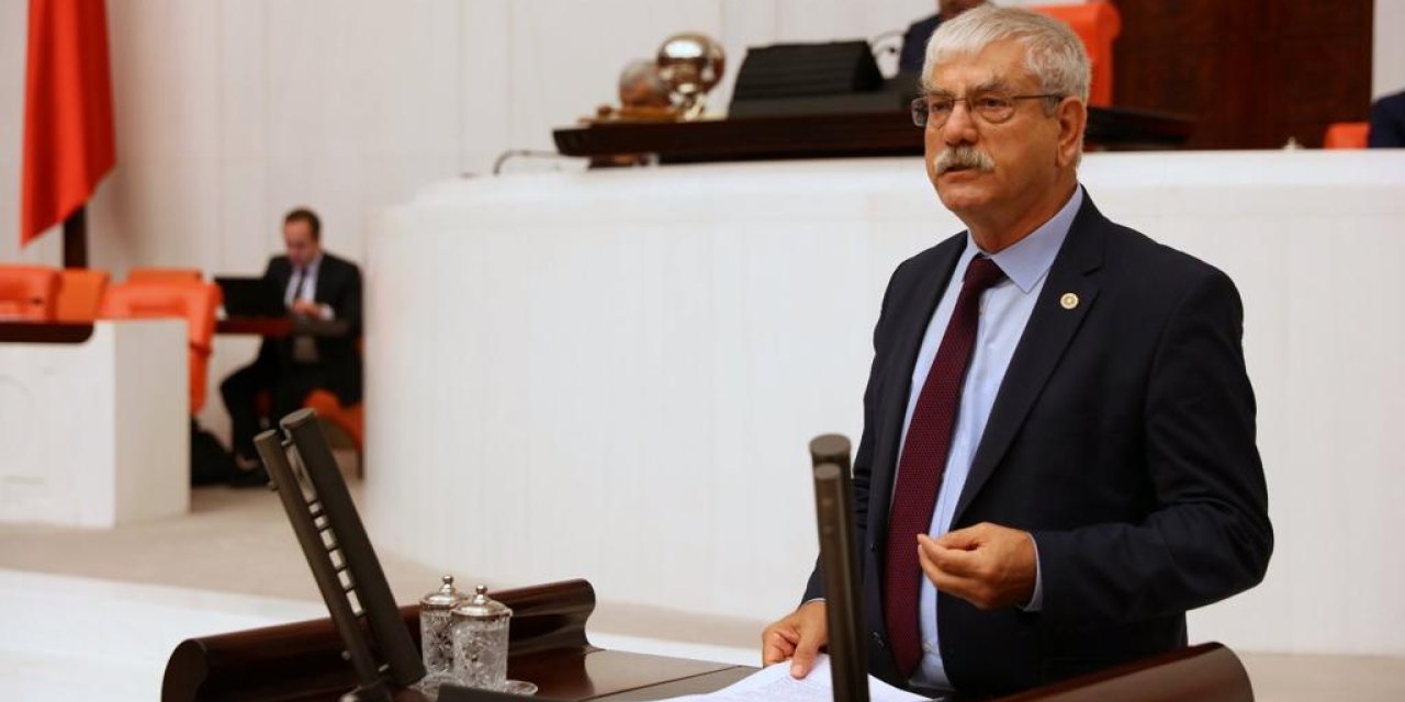 BEKO: “MEB’İN MİLLİ BAYRAMLARI MİLLİ BAYRAMLARI KUTLAMAMAK İÇİN YÖNETMELİK DEĞİŞİKLİĞİ YAPMA HAKKI YOKTUR, DANIŞTAY BUNU BİR KEZ DAHA HATIRLATTI”