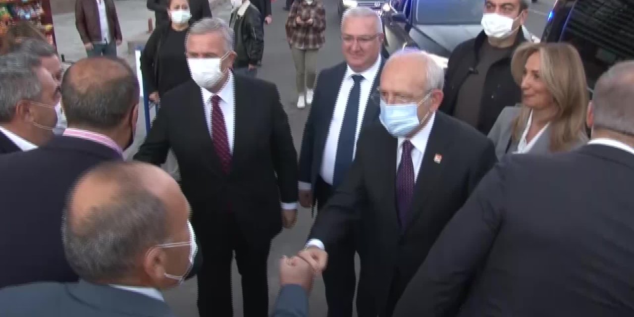 KILIÇDAROĞLU OTONOMİ’Yİ ZİYARET EDEREK GALERİCİLERİN SORUNLARINI DİNLEDİ