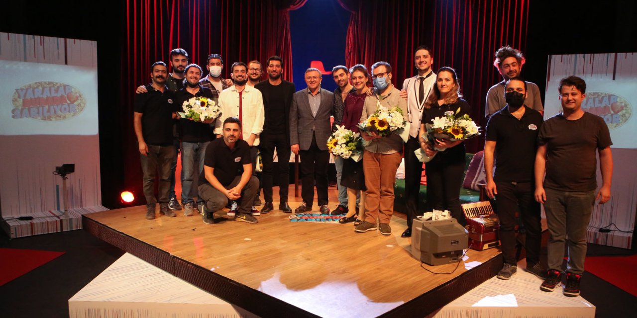 NİLÜFER KENT TİYATROSU, "KUŞÖPÜCÜĞÜ" İLE SAHNEDE
