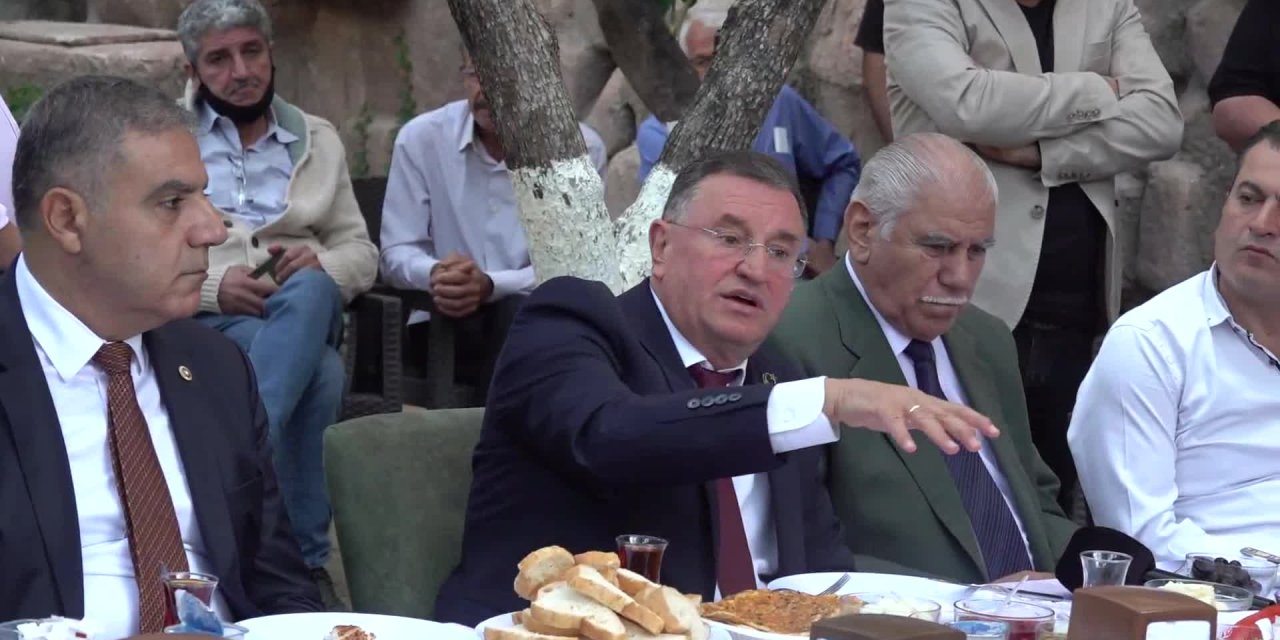 HATAY BÜYÜKŞEHİR BELEDİYE BAŞKANI SAVAŞ: "DEFNE HALKININ İSTEKLERİNE UYGUN HAREKET EDECEĞİZ"
