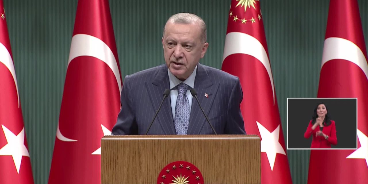 ERDOĞAN: “BUGÜN BÜYÜKELÇİLİKLER TARAFINDAN YAPILAN AÇIKLAMAYLA YARGIMIZA VE ÜLKEMİZE YÖNELİK BÜHTANDAN GERİ DÖNÜLMÜŞTÜR”