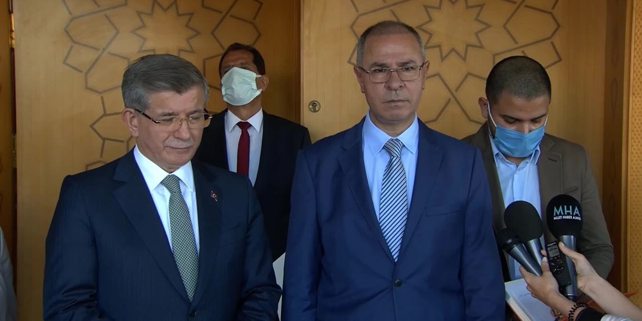 DAVUTOĞLU: "FİLİSTİN HALKININ YANINDAYIZ"