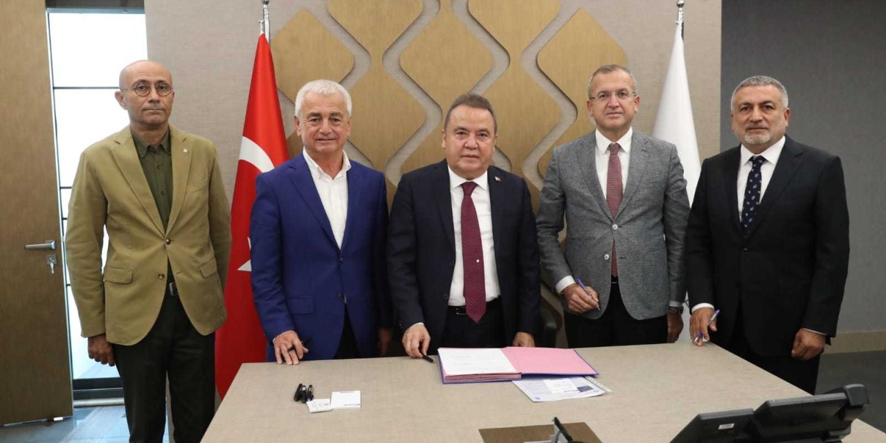 ANTALYA BÜYÜKŞEHİR’DEN FİNİKE’YE 41 MİLYON LİRALIK ALTYAPI YATIRIMI