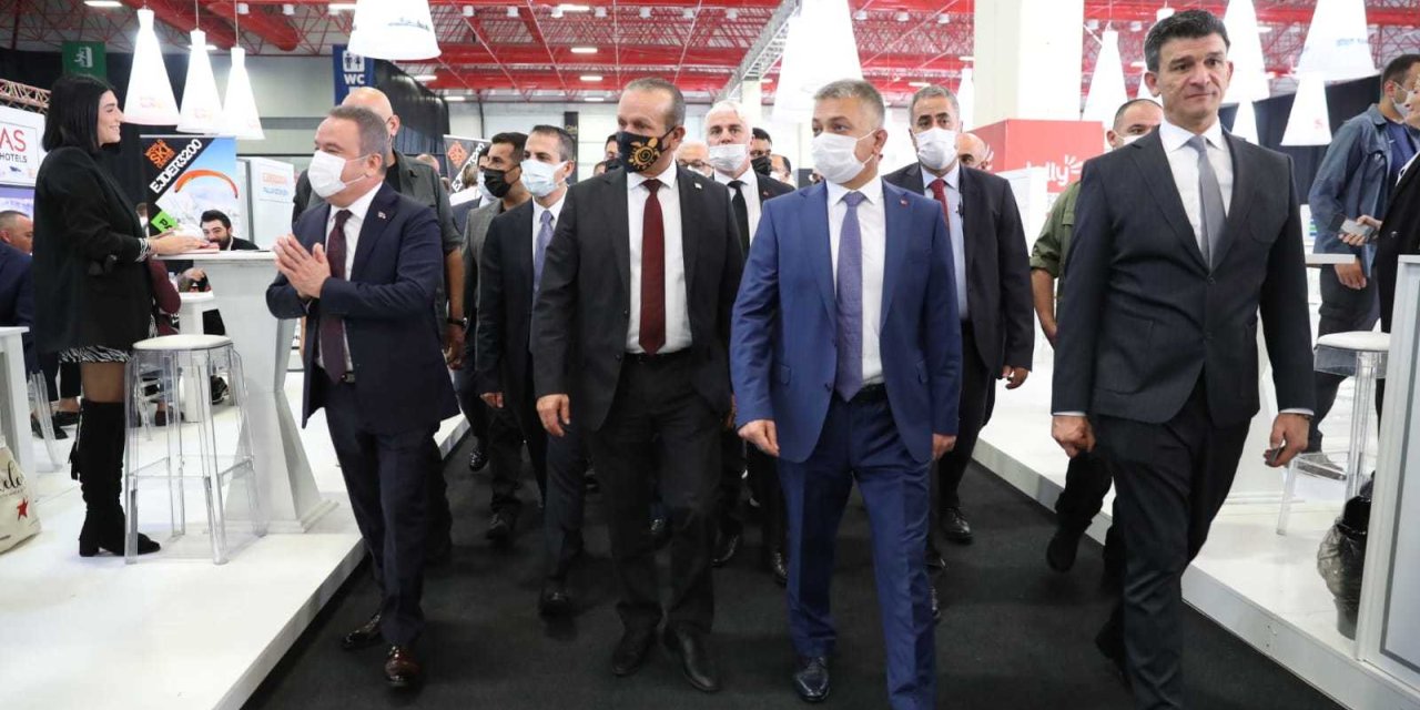 ANTALYA BÜYÜKŞEHİR BELEDİYE BAŞKANI BÖCEK TURİZM FUARINA KATILDI