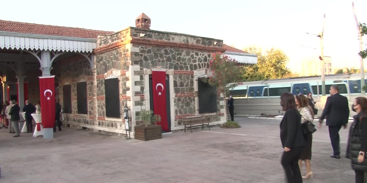 İZMİR’DE CUMHURİYET BAYRAMI KUTLAMALARI BAŞLADI
