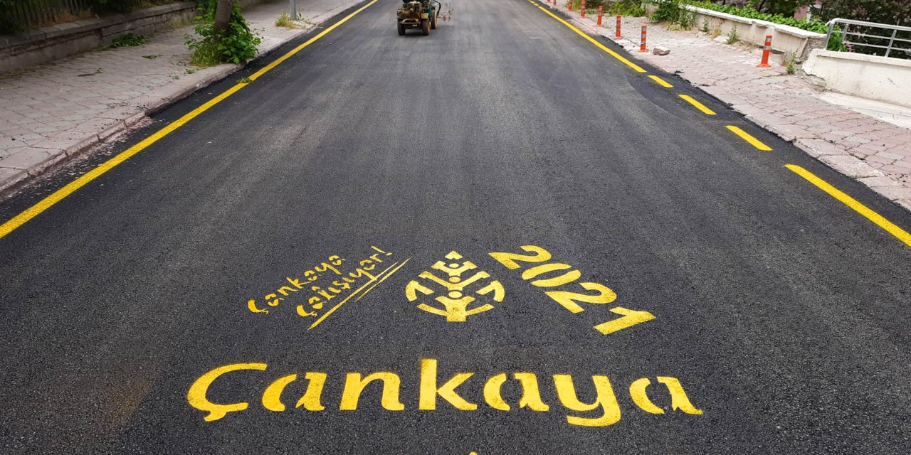 ÇANKAYA'DA TAM KAPANMA DÖNEMİNDE 9 AYRI NOKTADA ASFALT ÇALIŞMASI