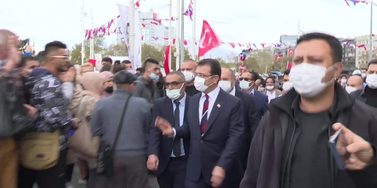İSTANBUL'DAKİ CUMHURİYET BAYRAMI KUTLAMALARI TAKSİM ANITI'NDAKİ TÖRENLE BAŞLADI