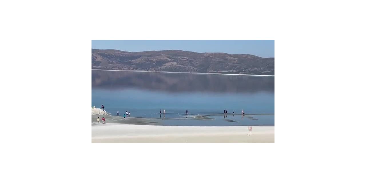 SALDA GÖLÜ KORUMA DERNEĞİ BAŞKANI, GÖLE GİREN ZİYARETÇİLERİ GÖRÜNTÜLEDİ