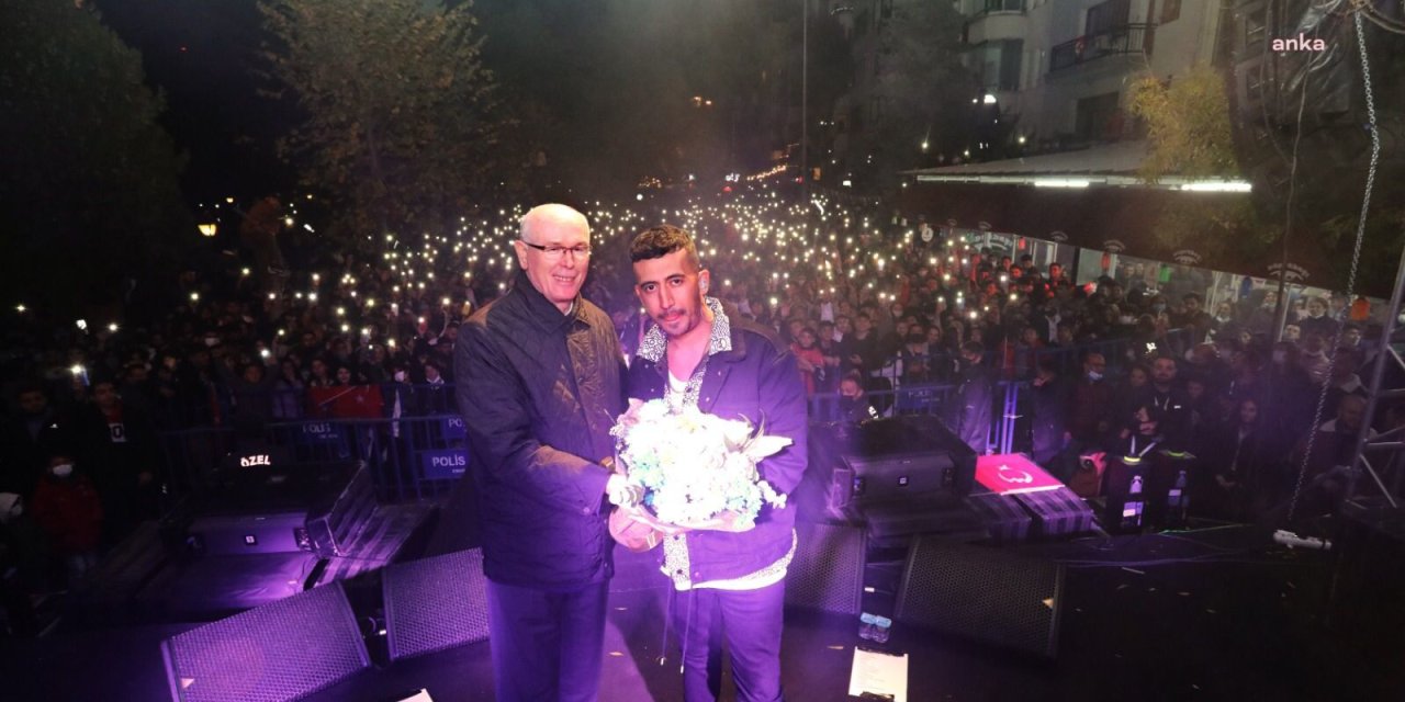 ODUNPAZARI’NDA COŞKULU CUMHURİYET BAYRAMI KUTLAMASI