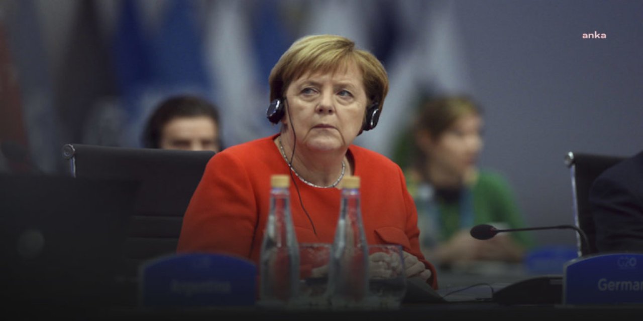 MERKEL’İN SON DİPLOMATİK ZİYARETİ YUNANİSTAN’A