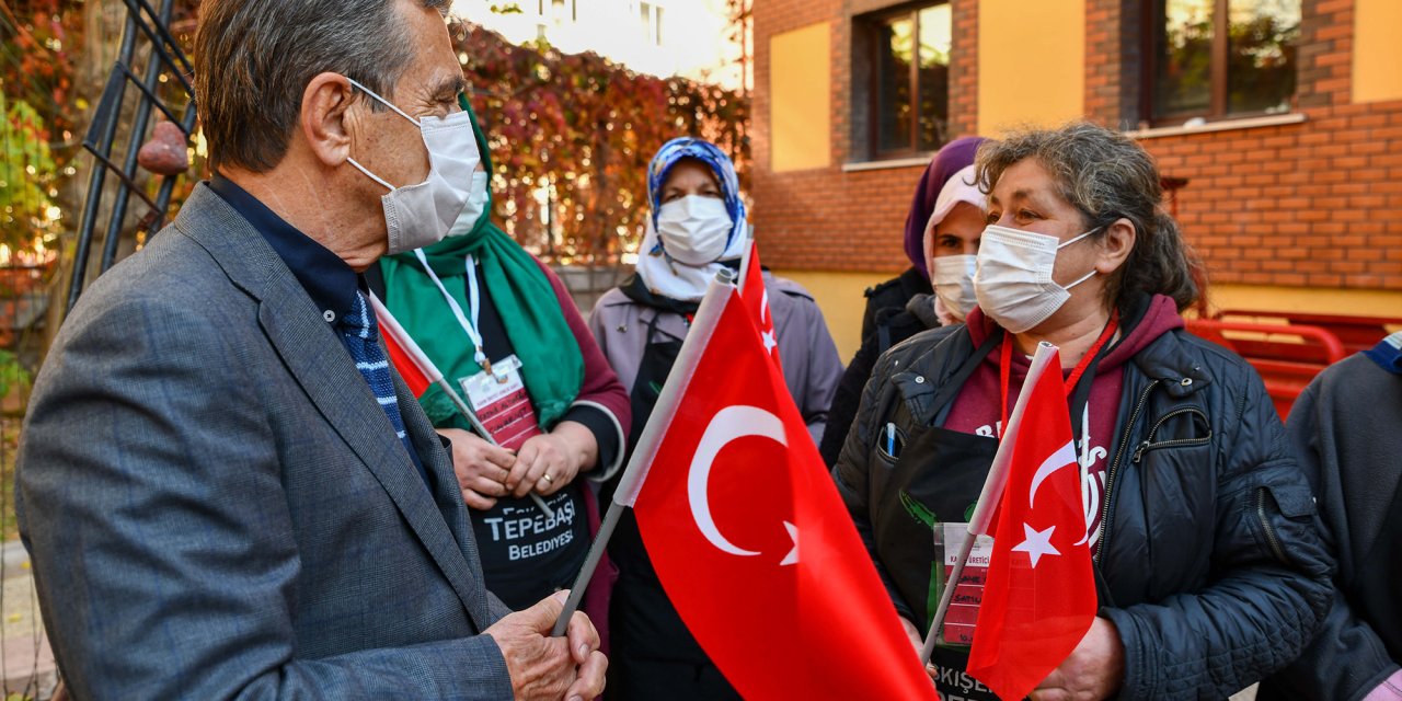 TEPEBAŞI BELEDİYE BAŞKANI ATAÇ, ÜRETİCİ KADINLARIN BAYRAMINI KUTLADI