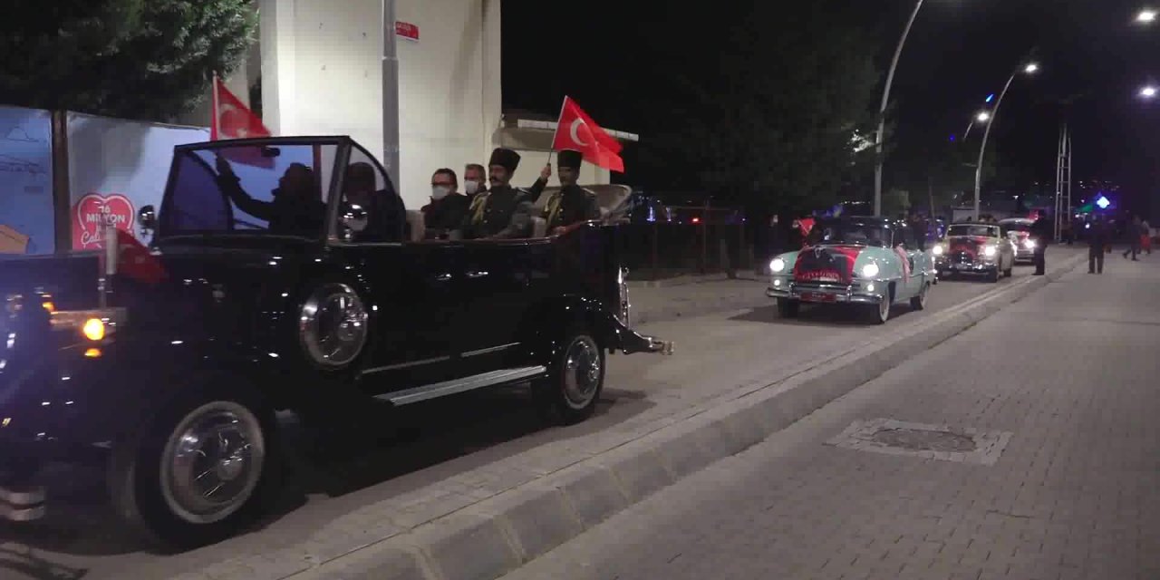 BÜYÜKÇEKMECE'DE CUMHURİYET COŞKUSU
