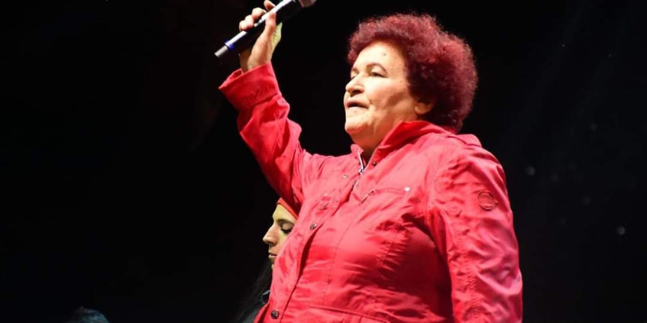 DİDİM'DE SELDA BAĞCAN RÜZGARI ESTİ
