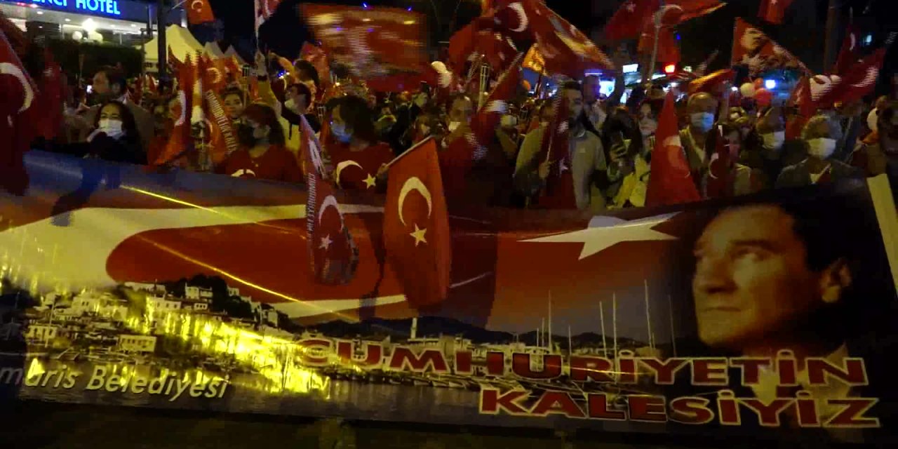 MARMARİS KIRMIZI BEYAZA BÜRÜNDÜ