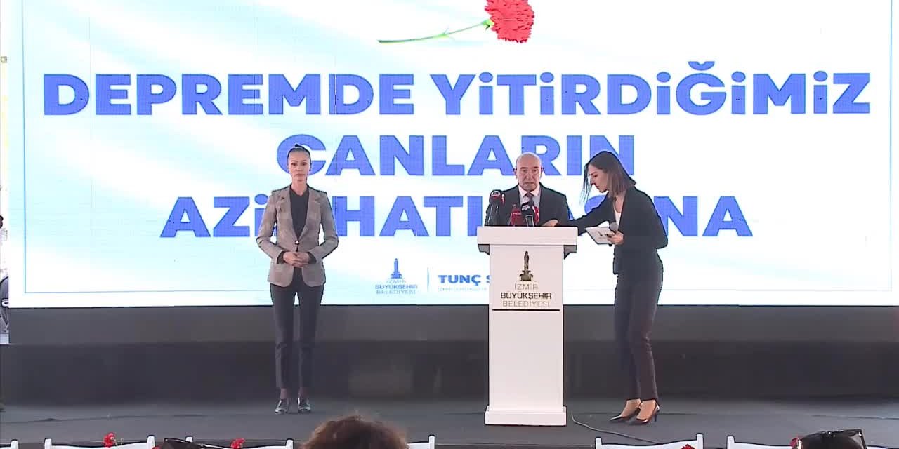 İZMİR, DEPREMDE KAYBETTİKLERİNİ ANDI