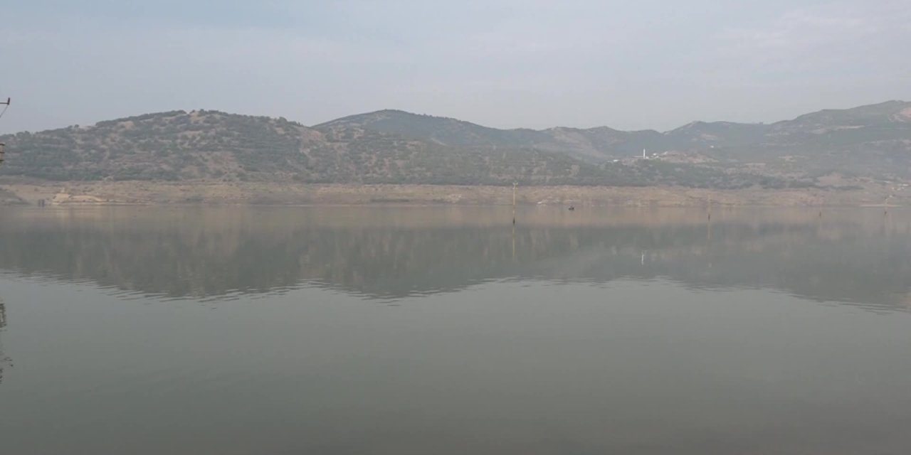 İZMİR BÜYÜKŞEHİR BELEDİYESİ, TARLALARI BARAJ ALTINDA KALAN ÇİFTÇİLERE 2 ADET TEKNE HİBE ETTİ