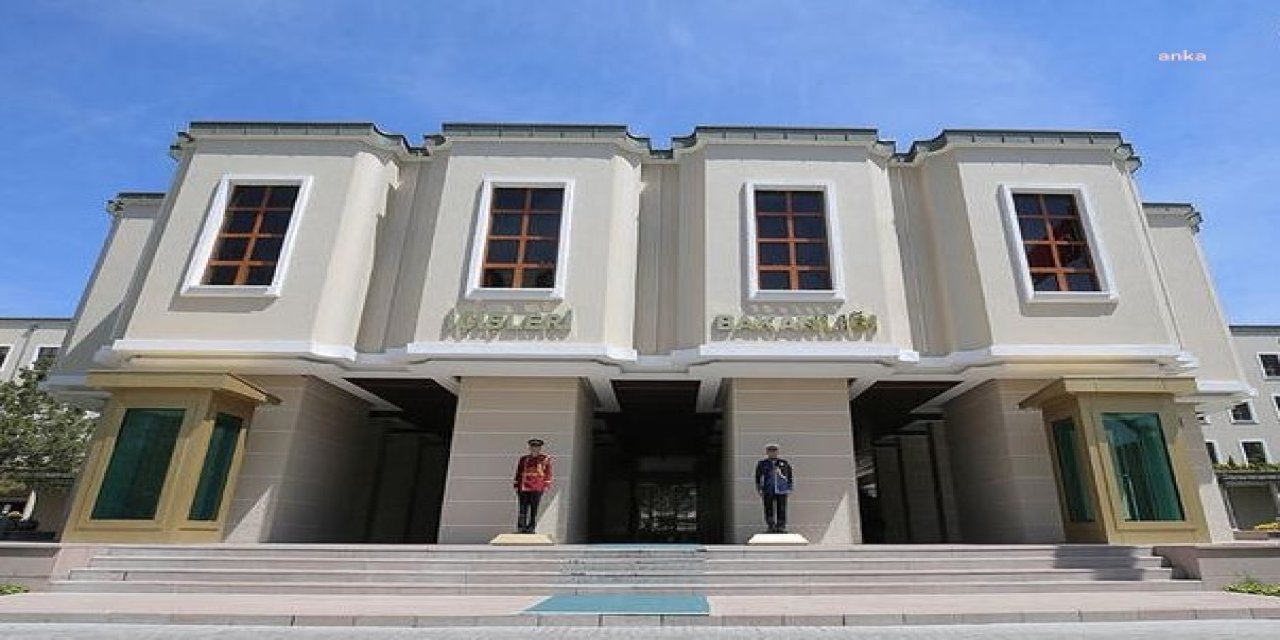 İÇİŞLERİ BAKANLIĞI: TERÖR ÖRGÜTÜ'NDEN KAÇAN 4 ÖRGÜT MENSUBU DAHA GÜVENLİK GÜÇLERİNE TESLİM OLDU