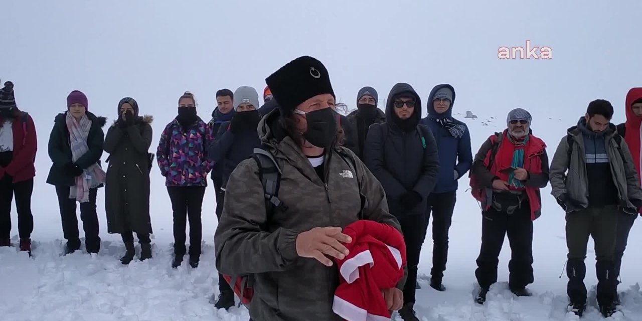 140 DAĞCI CUMHURİYET BAYRAMI'NI OVİT DAĞI'NIN ZİRVESİNDE KUTLADI