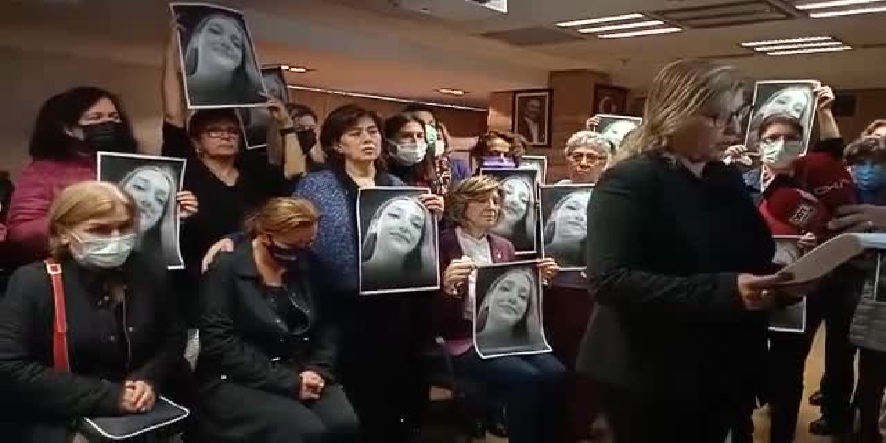 ŞEBNEM ŞİRİN’İN TEYZESİ: “KADINLARI KORUYAN YASAYI NEDEN KALDIRDINIZ?”