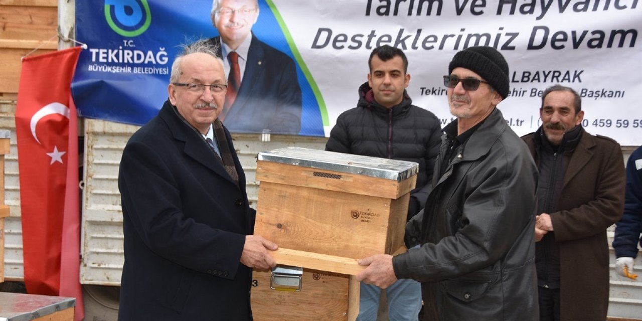 TEKİRDAĞ BÜYÜKŞEHİR BELEDİYESİ, "ARICILIĞI GELİŞTİRME VE POLİNASYON PROJESİ" İLE HEM KAZANIYOR HEM KAZANDIRIYOR