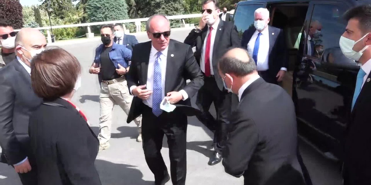 MUHARREM İNCE PARTİ HEYETİİLE BİRLİKTE ANITKABİR'İ ZİYARET ETTİ