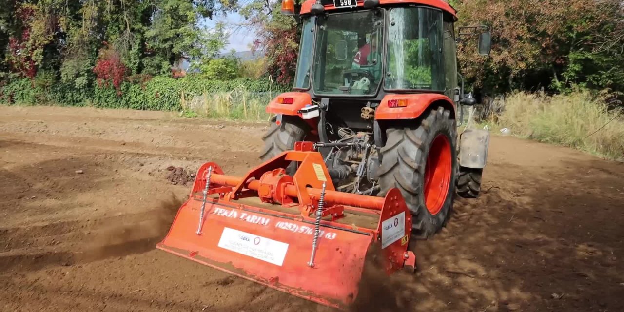MENTEŞE’DE 1 TON KARAKILÇIK BUĞDAYI TOPRAKLA BULUŞTU