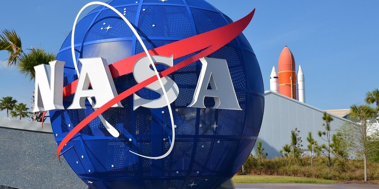 NASA: GÜNEŞ PATLAMASI İLETİŞİM UYDULARINI ETKİLEYEBİLİR