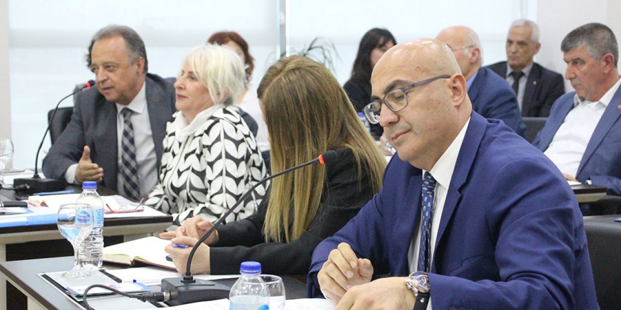 ÇANAKKALE’DE KORDON VE PARKLARI KAPATMA KARARI DAVALIK