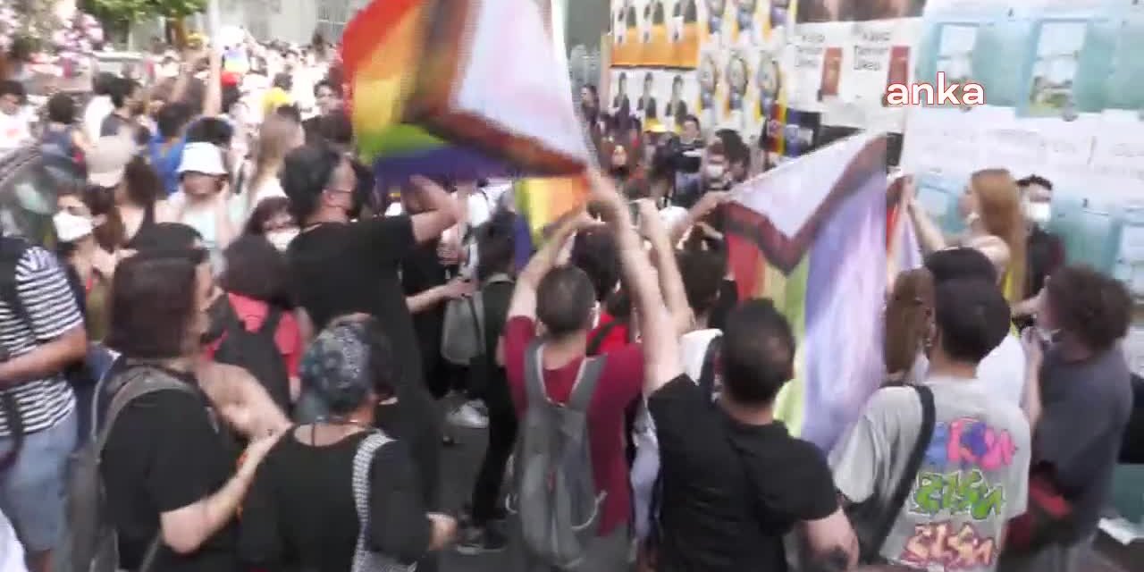 LGBTİ+ ONUR YÜRÜYÜŞÜ'NDE GÖZALTINA ALINAN 8 KİŞİ HAKİM KARŞISINA ÇIKTI