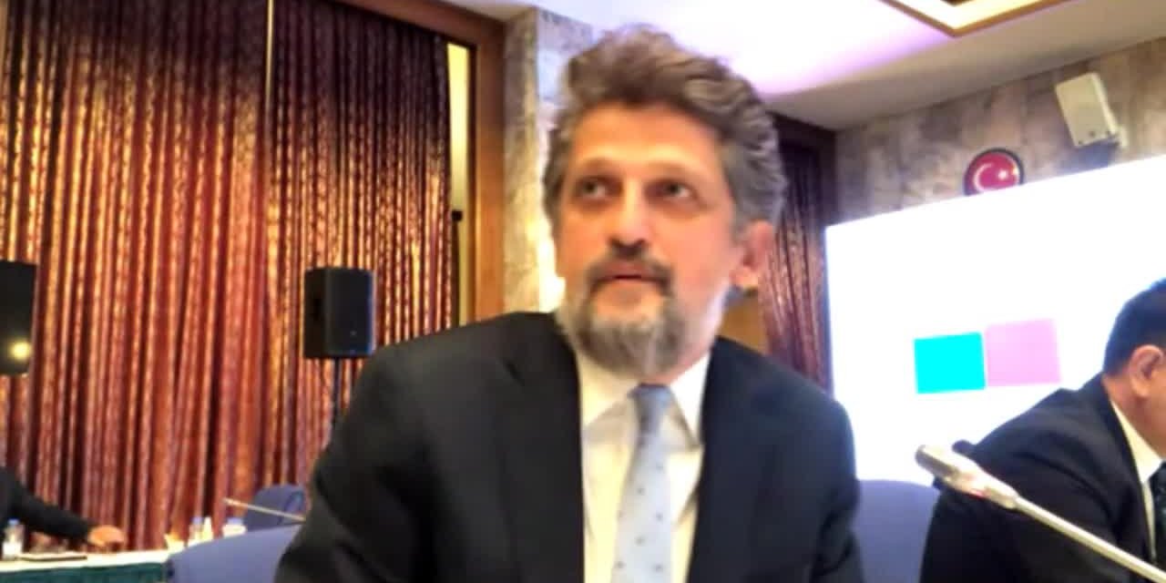HDP’Lİ PAYLAN: “BOĞAZİÇİ ÜNİVERSİTESİ'NİN KAPISINDA YÜZLERCE POLİSLE Mİ ÖZGÜR BİREYLER YETİŞTİRECEKSİNİZ?”