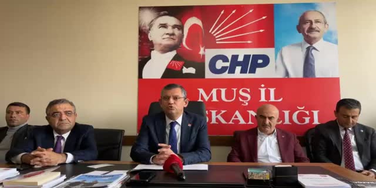 ÖZEL’DEN SOYLU’YA 'ANKET' YANITI: “SEN BIRAK 15’İ, 10’U BUL YÜZÜNE SÜR”