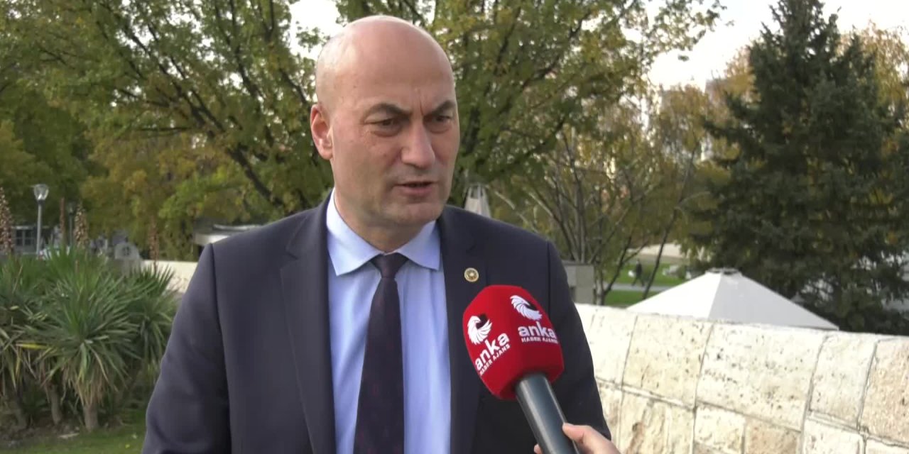 FETHİ AÇIKEL: “KOBİ’LER İKİ UÇLU BİR BIÇAKLA KARŞI KARŞIYA”