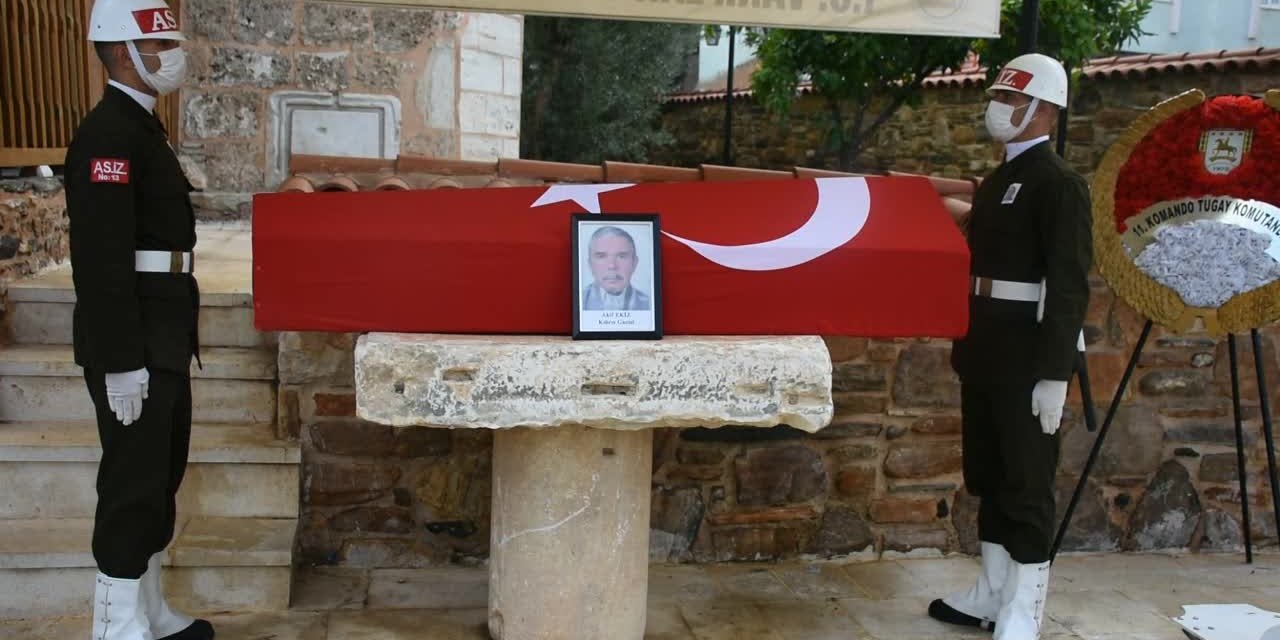 KIBRIS GAZİSİ KARACASU’DA SON YOLCULUĞUNA UĞURLANDI