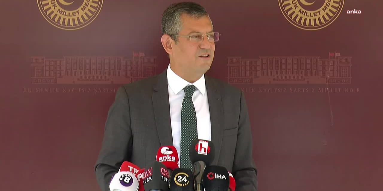 CHP'LİÖZEL BAKAN SOYLU'YA SORDU: "PEKER'DEN 10 BİN LİRA ALAN SİYASETÇİ KİM?"