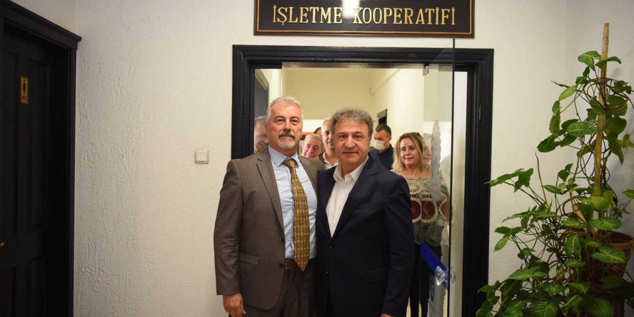 BORNOVA BELEDİYE BAŞKANI İDUĞ, ESNAFIN SOFRASINA KONUK OLDU