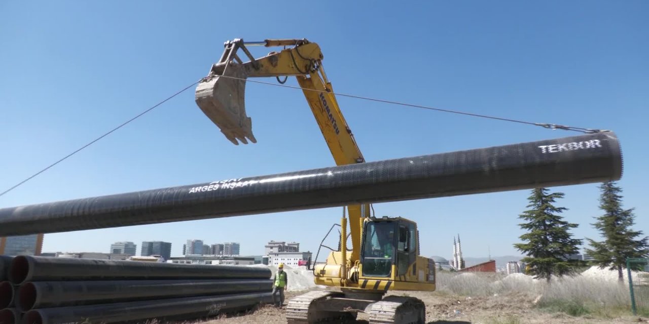 GÖLBAŞI’NA 800 METRELİK YENİİÇME SUYU İLETİM HATTI YAPILIYOR