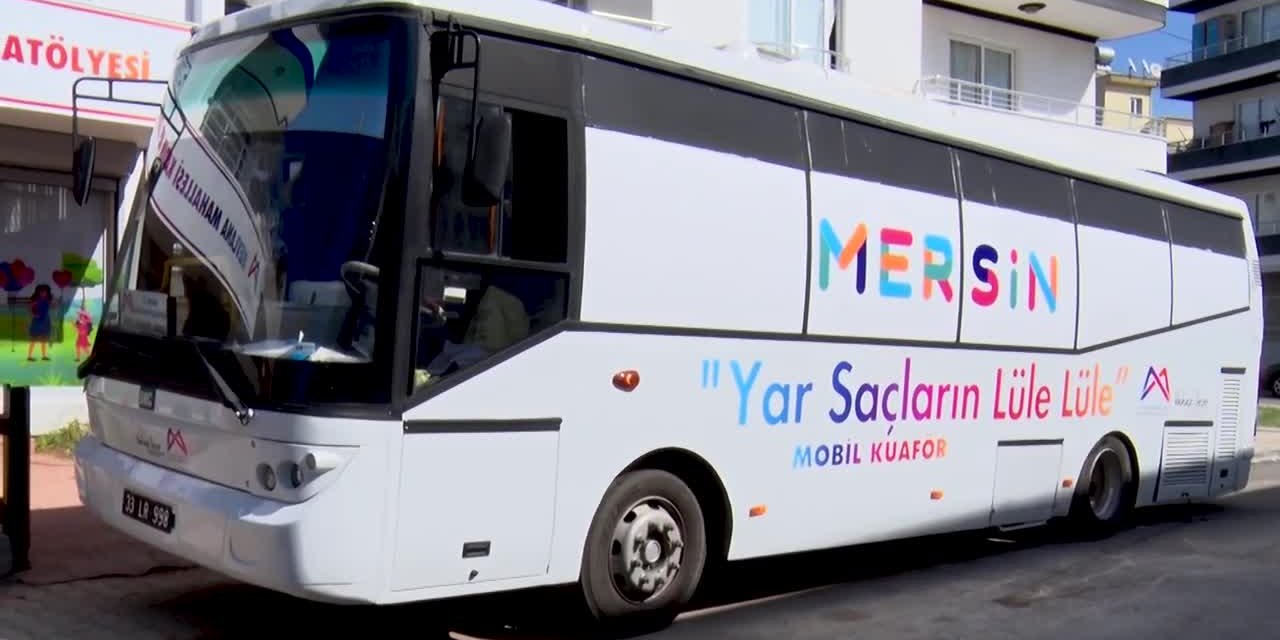 MERSİN BÜYÜKŞEHİR’İN GÖNÜLLÜLERİNDEN SAÇ KESİM VE TASARIM ETKİNLİĞİ