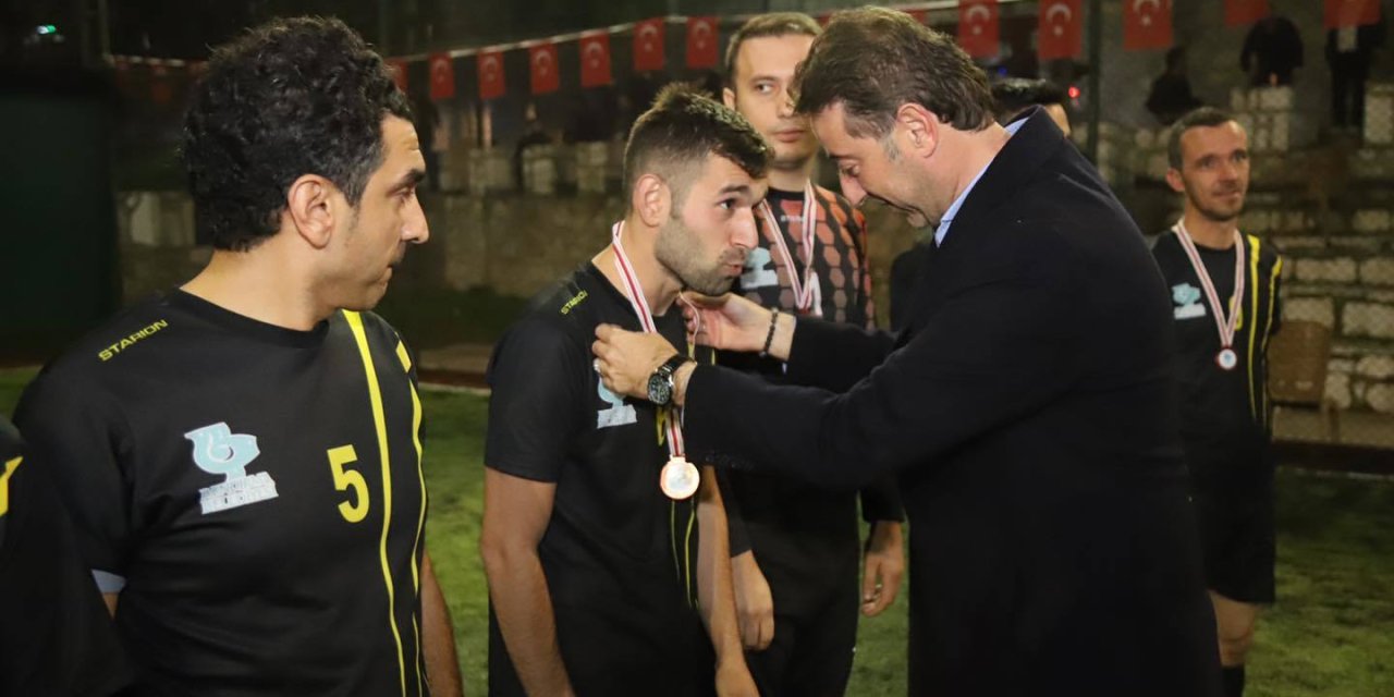 BANDIRMA BELEDİYESİ “YAŞASIN CUMHURİYET” BİRİMLER ARASI FUTBOL TURNUVASI SONA ERDİ