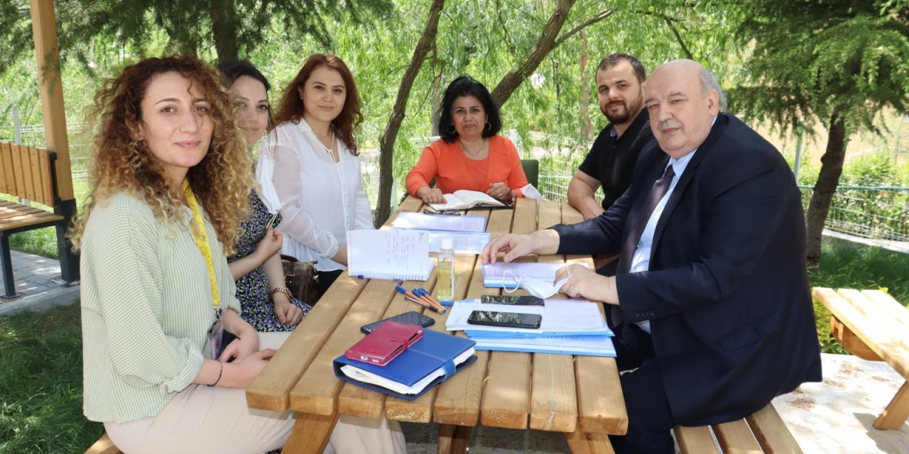 İZMİT BELEDİYESİ ALZHEİMER YAŞAM EVİ’NDE KOÜİLE ORTAK ÇALIŞACAK