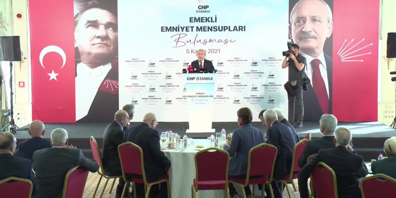 KILIÇDAROĞLU, EMEKLİ EMNİYET MENSUPLARIYLA BULUŞTU: "LİYAKATİ YOK EDERSENİZ, MESLEK KENDİ İÇİNDE ÇÜRÜMEYE BAŞLAR"