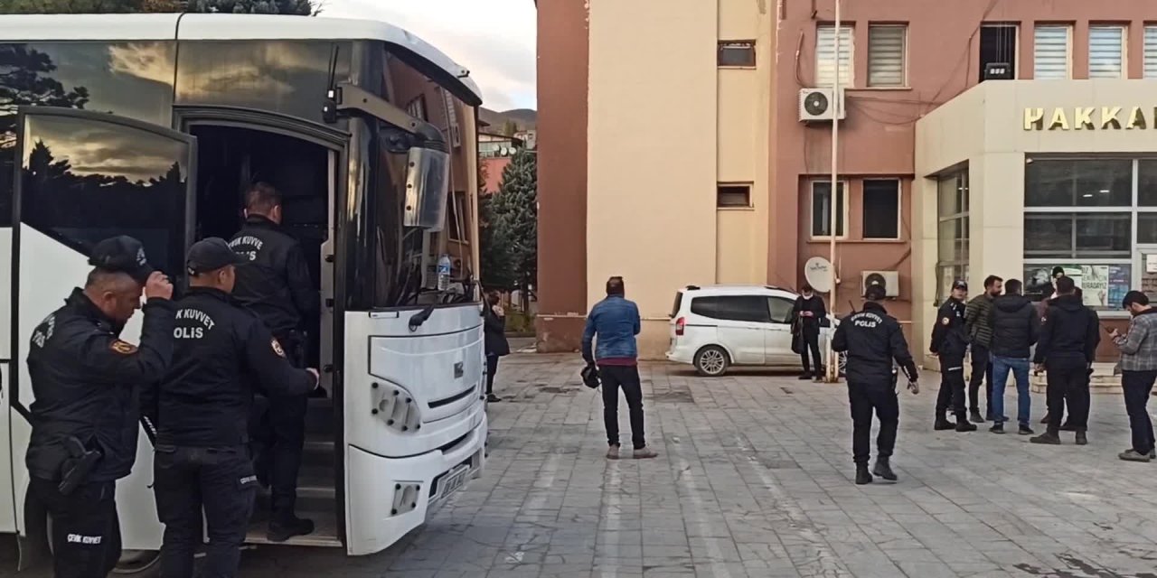 HAKKARİ EMNİYET MÜDÜR YARDIMCISINI ŞEHİT EDEN POLİSİN YARGILANMASINA BAŞLANDI