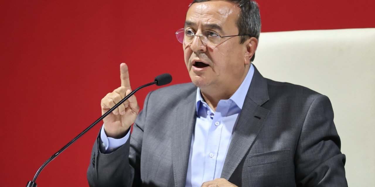 BATUR: “KONAK VE BÜYÜKŞEHİR SİZE YAR OLMAZ. GELİYOR GELMEKTE OLAN”