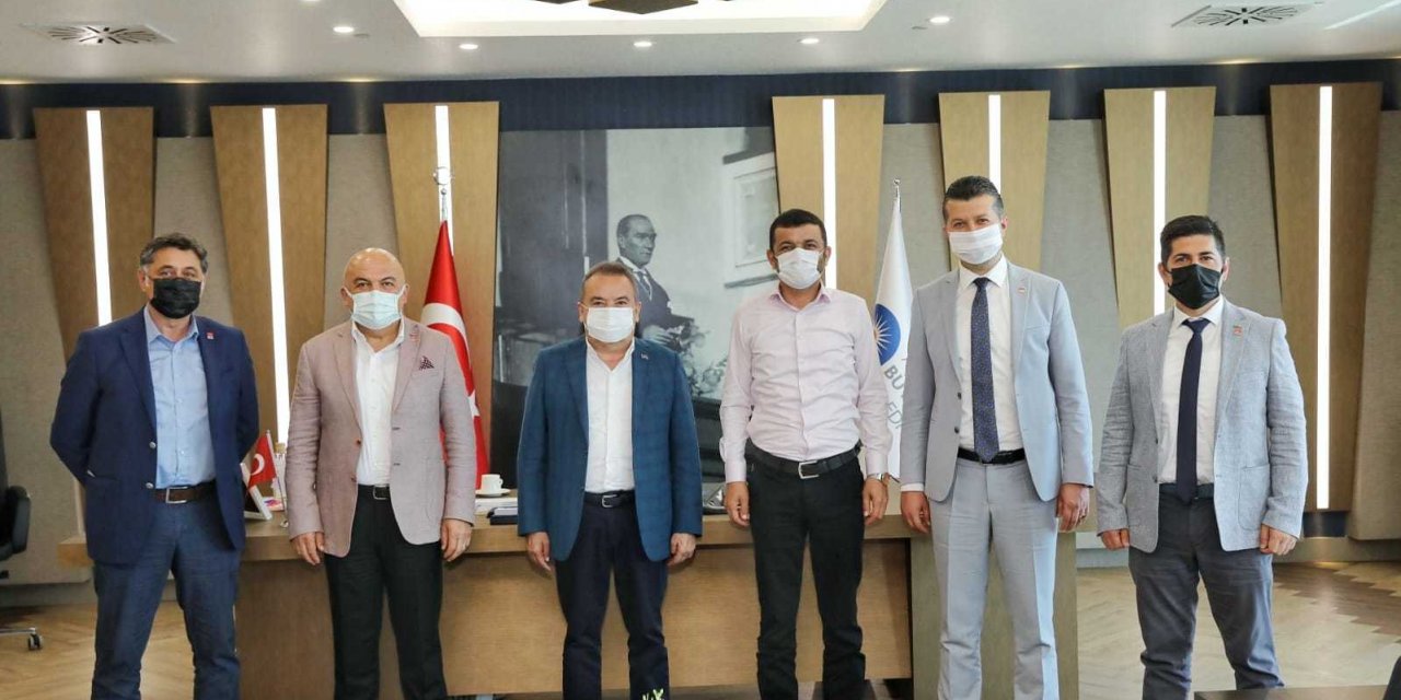 CHP İL BAŞKANLARINDAN ANTALYA BELEDİYE BAŞKANI BÖCEK’E ZİYARET