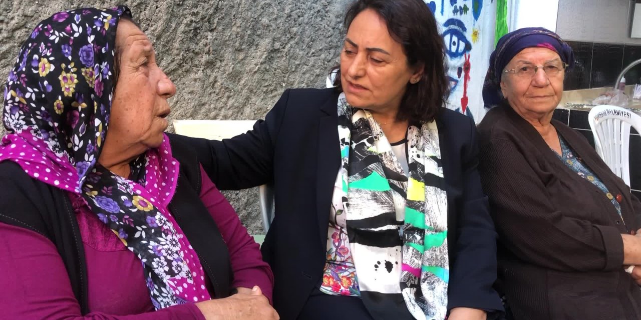 ADANALI YAŞLI KADIN: “AÇ MI KALDIK, SUSUZ MU KALDIK? KİMSENİN UMURUNDA DEĞİLİZ"