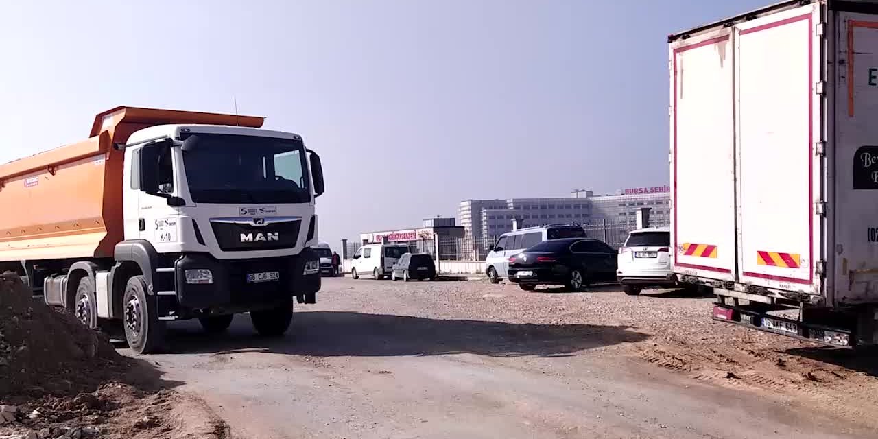 CHP BURSA İL BAŞKANI KARACA’DAN 'METRO İNŞAATI' TEPKİSİ: “İDARİ YARGININ KARARINA RAĞMEN ÇALIŞMA DEVAM EDİYOR”
