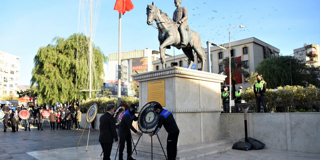 ATATÜRK, BORNOVA'DA, SEVDİĞİ ŞARKILARLA ANILDI